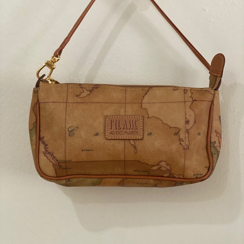 Alviero Martini 1A Classe-Classic Pochette Geo Map